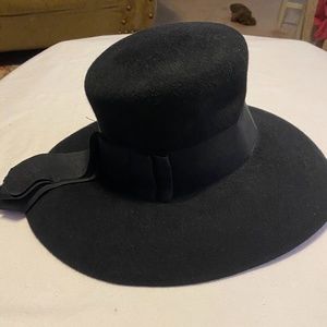 Vintage 1950's black 100% wool felt hat